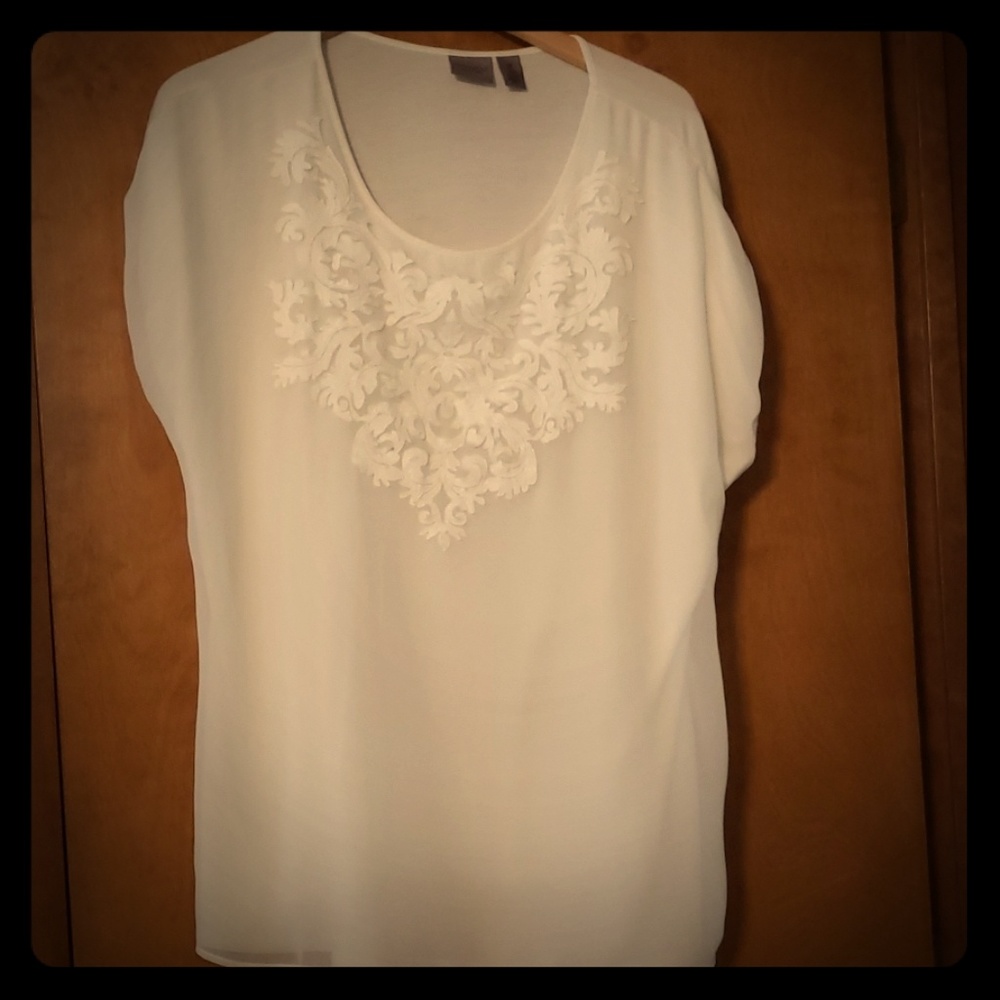 Beautiful detail shirt